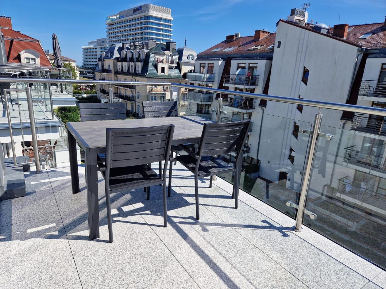 Apartamenty Na Wyspie - Stella Baltic - Parking سفينويتشي المظهر الخارجي الصورة